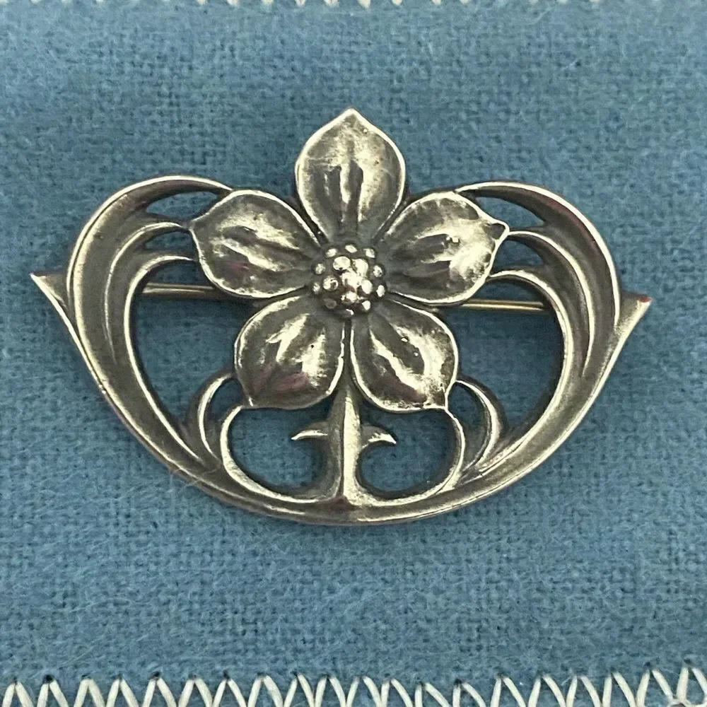 James Avery Retired Dogwood Flower Brooch